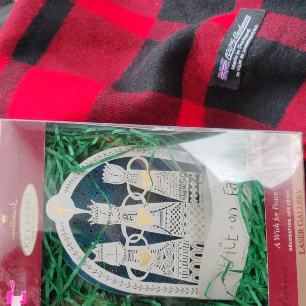 🎄 Hallmark Keepsake 1999 Ornament Deadstock Wish For Peace LASER CUT NATIVITY